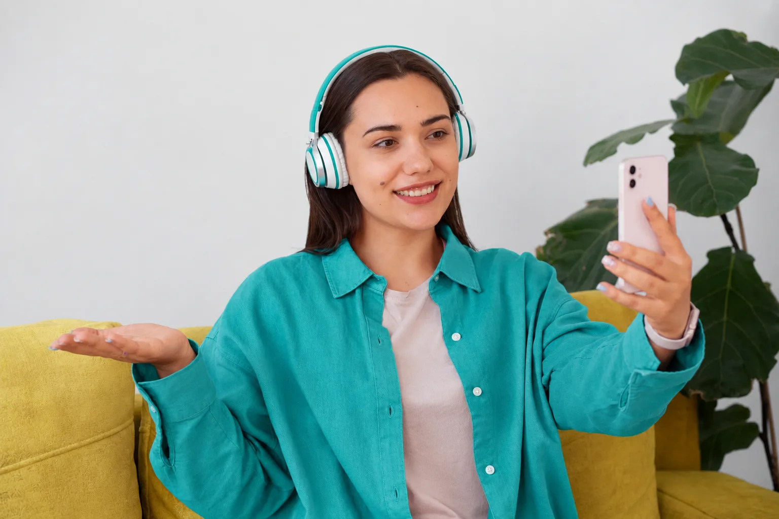 Emprendedora vendiendo por video en vivo